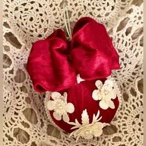 Handmade Velvet Christmas Ornaments, with Pearls. Color can made to order.